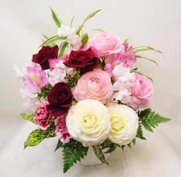 ご結婚お祝いアレンジメント、御注文ありがとうございました。｜「銀座ニューフラワー」　（東京都中央区の花キューピット加盟店 花屋）のブログ