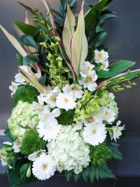 御祝アレンジメント、ご注文ありがとうございました。｜「銀座ニューフラワー」　（東京都中央区の花キューピット加盟店 花屋）のブログ