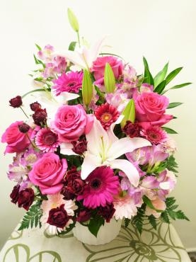 結婚、御祝いアレンジメント・御注文ありがとうございました。｜「銀座ニューフラワー」　（東京都中央区の花キューピット加盟店 花屋）のブログ