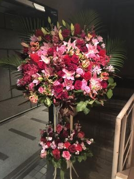 御祝スタンドご注文ありがとうございました。｜「銀座ニューフラワー」　（東京都中央区の花キューピット加盟店 花屋）のブログ