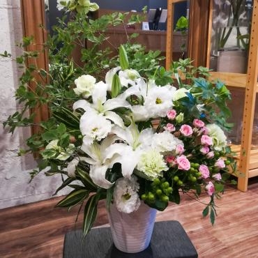 個展開催、御祝アレンジメント・ご注文ありがとうございました。｜「銀座ニューフラワー」　（東京都中央区の花キューピット加盟店 花屋）のブログ