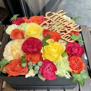 フラワーBOX お買い上げありがとうございました｜「銀座ニューフラワー」　（東京都中央区の花キューピット加盟店 花屋）のブログ