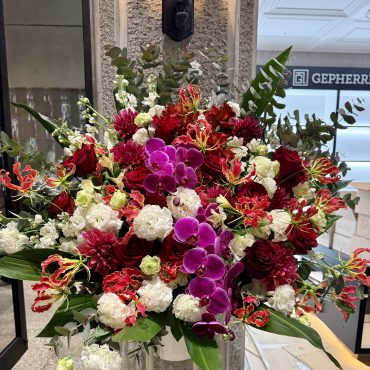 レストラン開店のお祝い💐|「銀座ニューフラワー」　（東京都中央区の花屋）のブログ